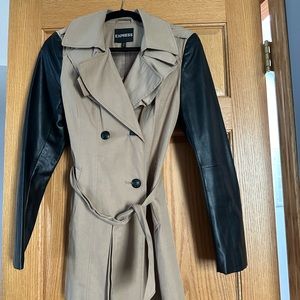 Express trench coat size small